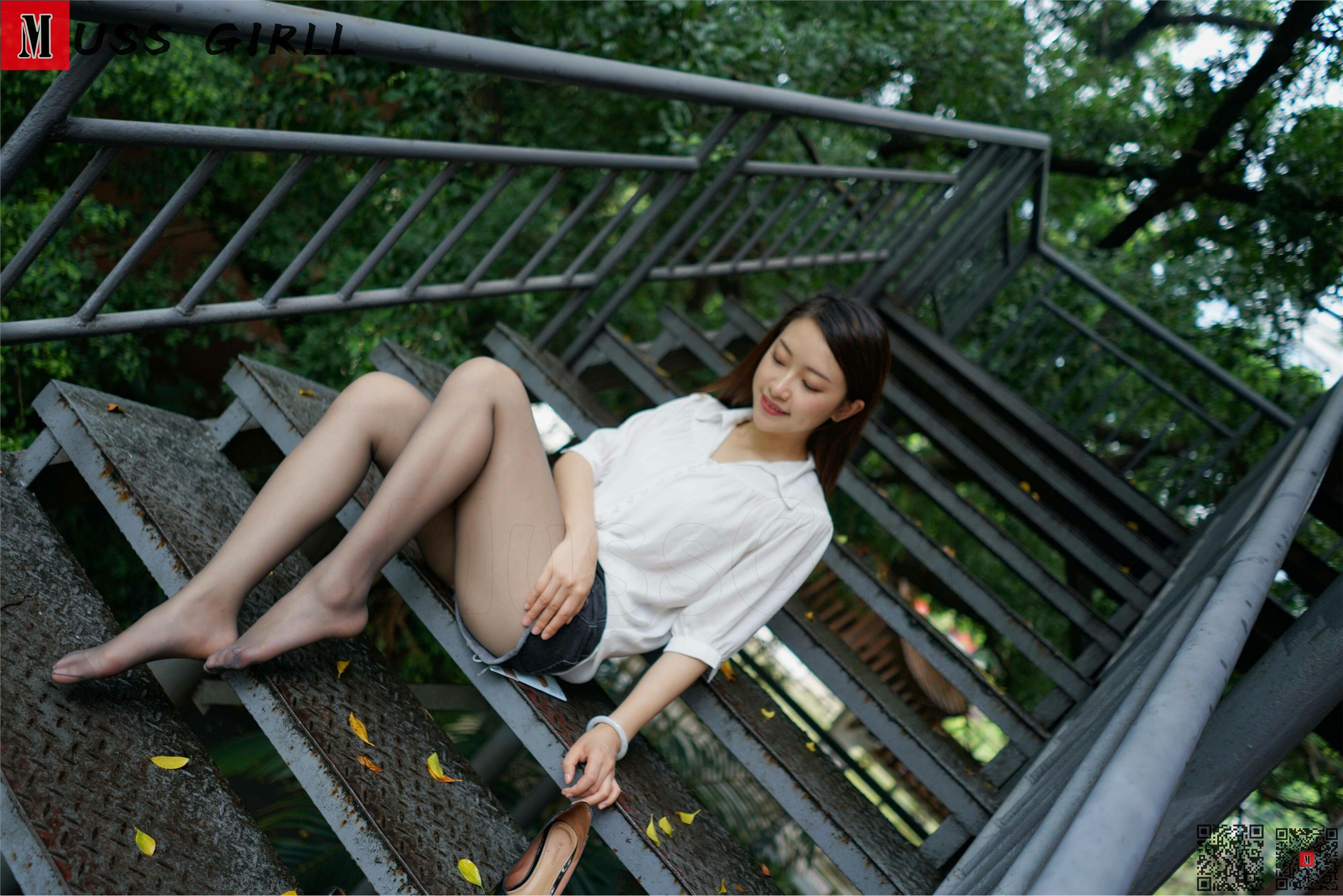 MussGirl慕丝女郎  NO.151 牛仔热裤油亮黑丝